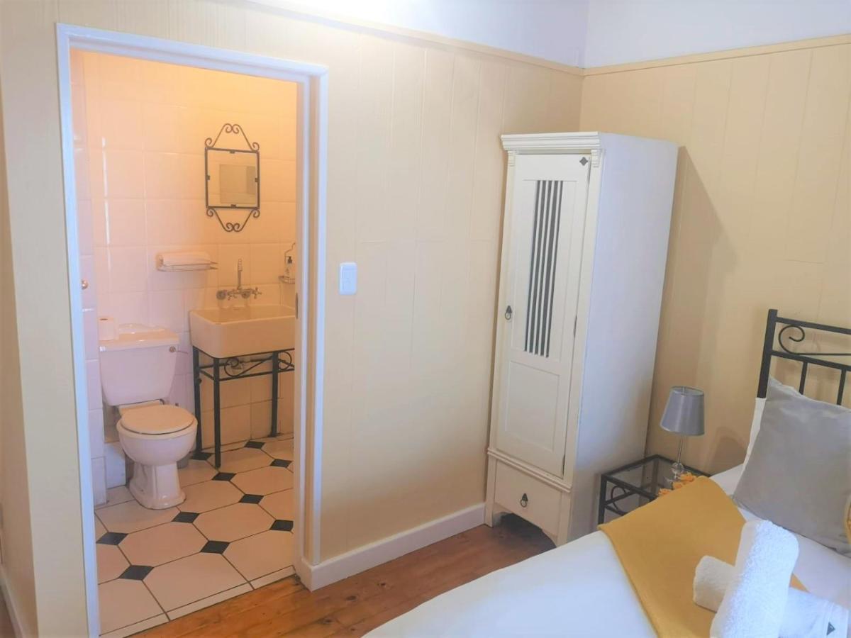 Point Village Guest House Mossel Bay Bagian luar foto