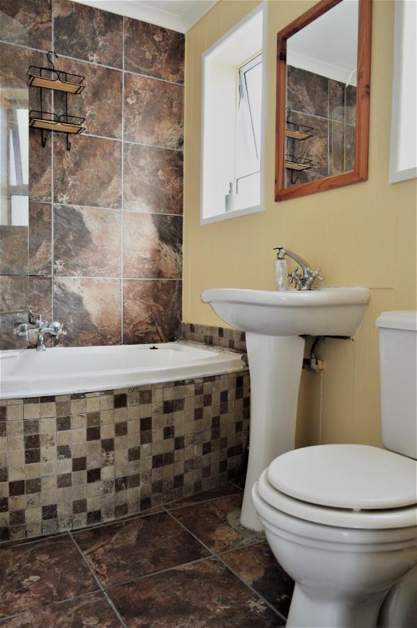 Point Village Guest House Mossel Bay Bagian luar foto