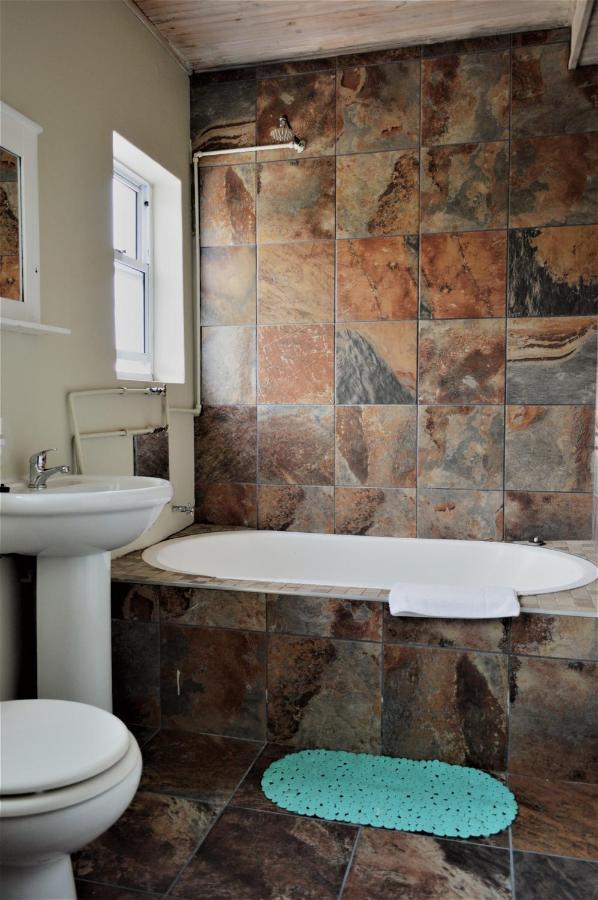 Point Village Guest House Mossel Bay Bagian luar foto