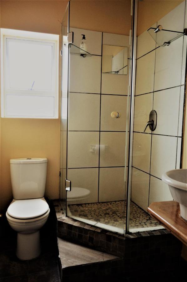 Point Village Guest House Mossel Bay Bagian luar foto
